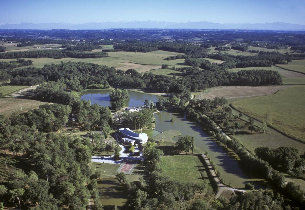 Logis Des Lacs D'Halco Hagetmau Exterior photo